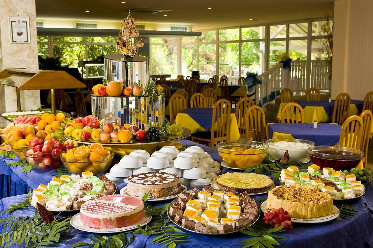 Hotel Oasis 알베나 외부 사진