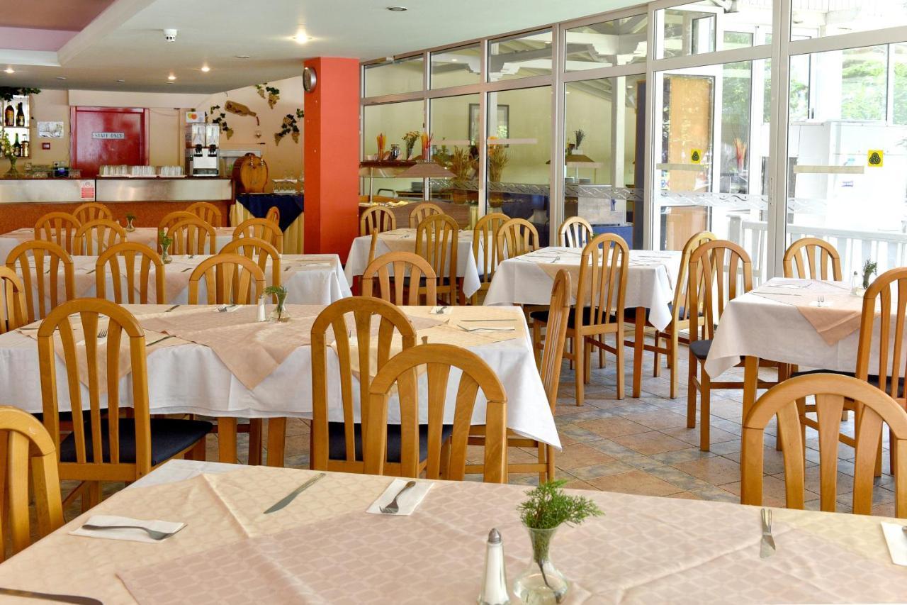 Hotel Oasis 알베나 외부 사진
