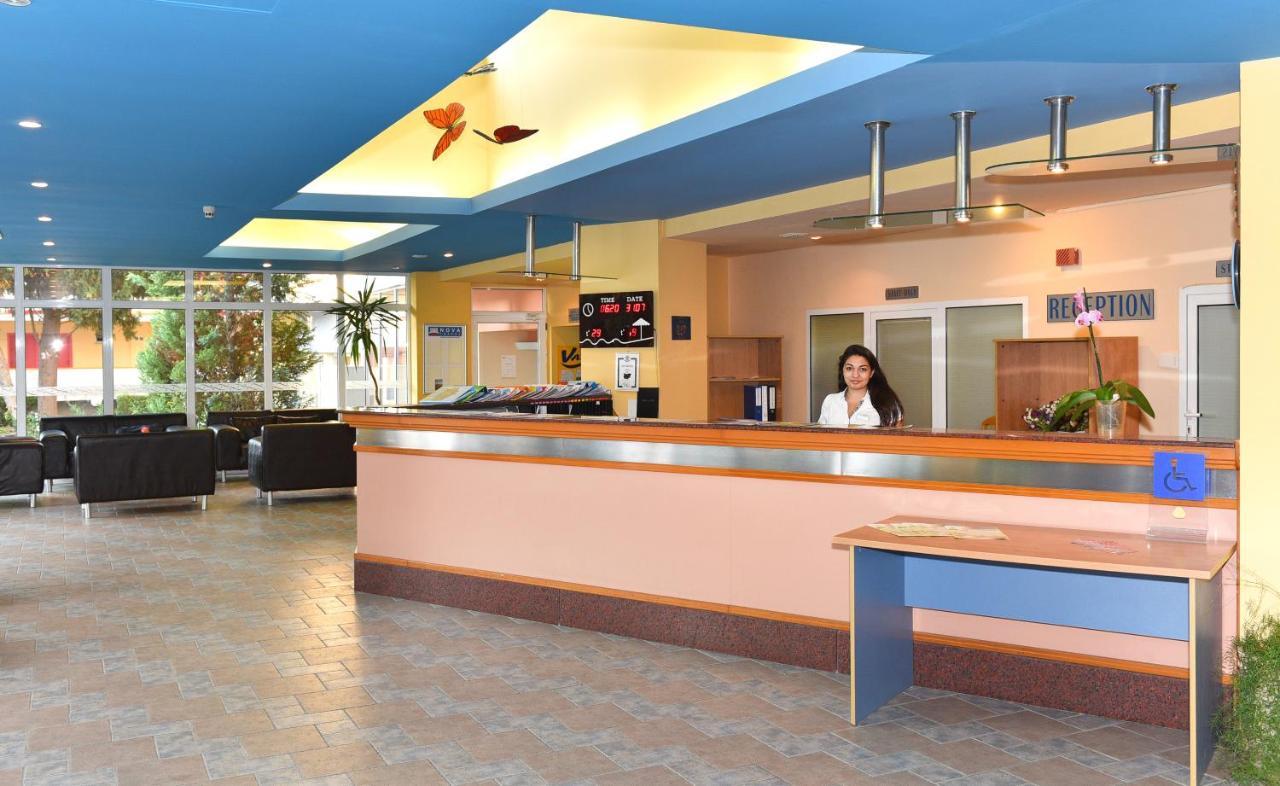 Hotel Oasis 알베나 외부 사진
