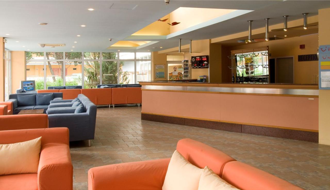 Hotel Oasis 알베나 외부 사진